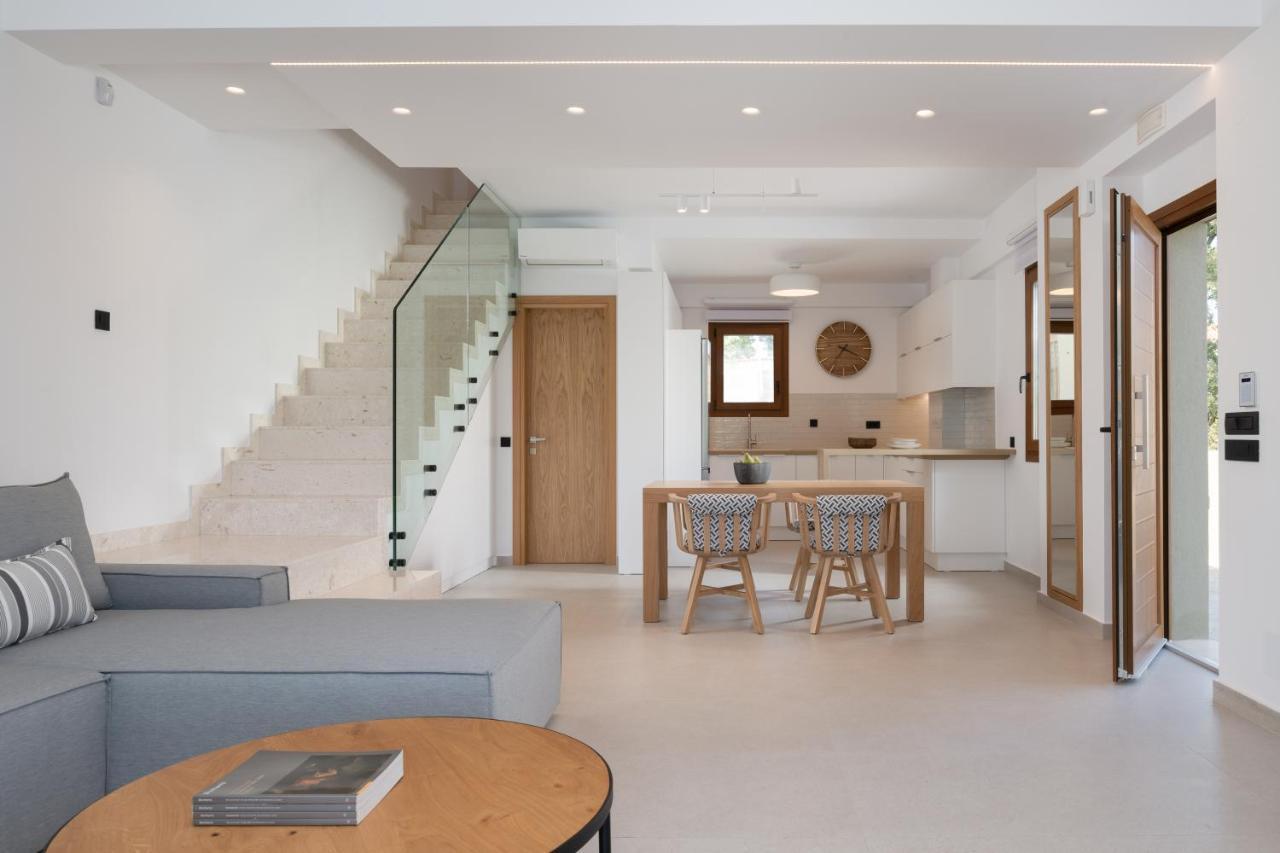 De Light Boutique Villas I II & III - Close To Rethymno, By Thinkvilla Atsipopoulo Bagian luar foto