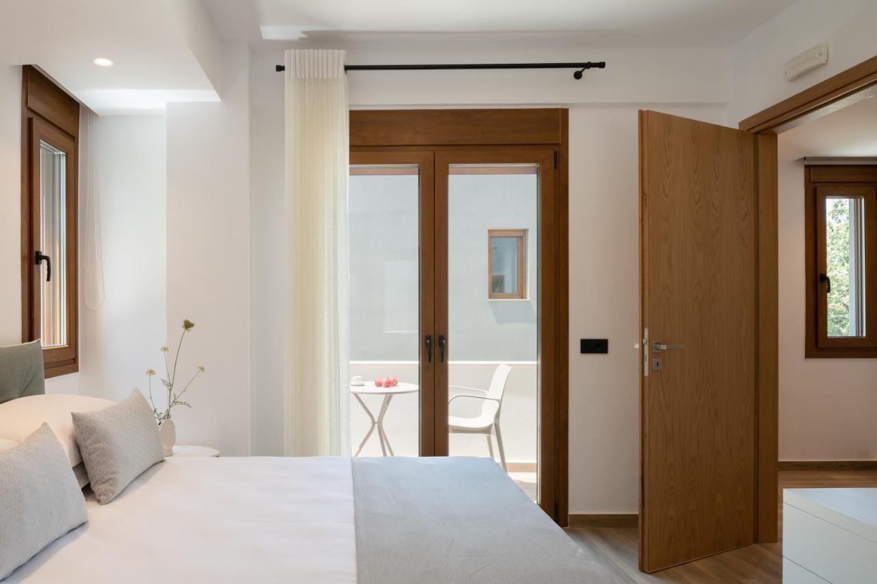 De Light Boutique Villas I II & III - Close To Rethymno, By Thinkvilla Atsipopoulo Bagian luar foto