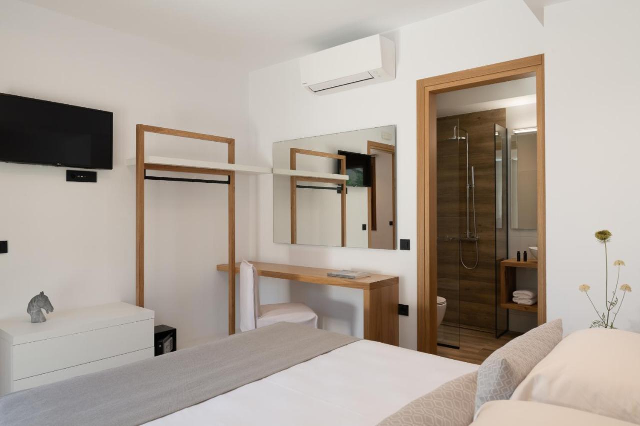 De Light Boutique Villas I II & III - Close To Rethymno, By Thinkvilla Atsipopoulo Bagian luar foto