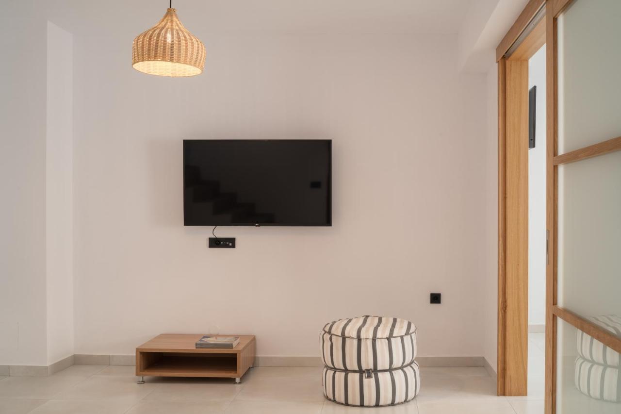 De Light Boutique Villas I II & III - Close To Rethymno, By Thinkvilla Atsipopoulo Bagian luar foto